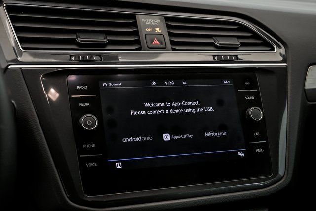 Used 2020 Volkswagen Tiguan SE w/ 3rd Row Seat Package image 17