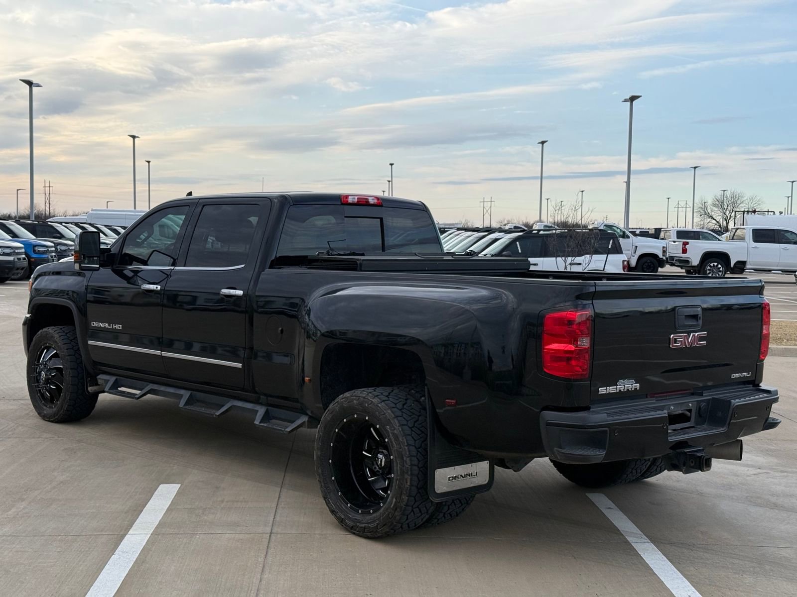 Used 2018 GMC Sierra 3500 Denali w/ Duramax Plus Package image 6