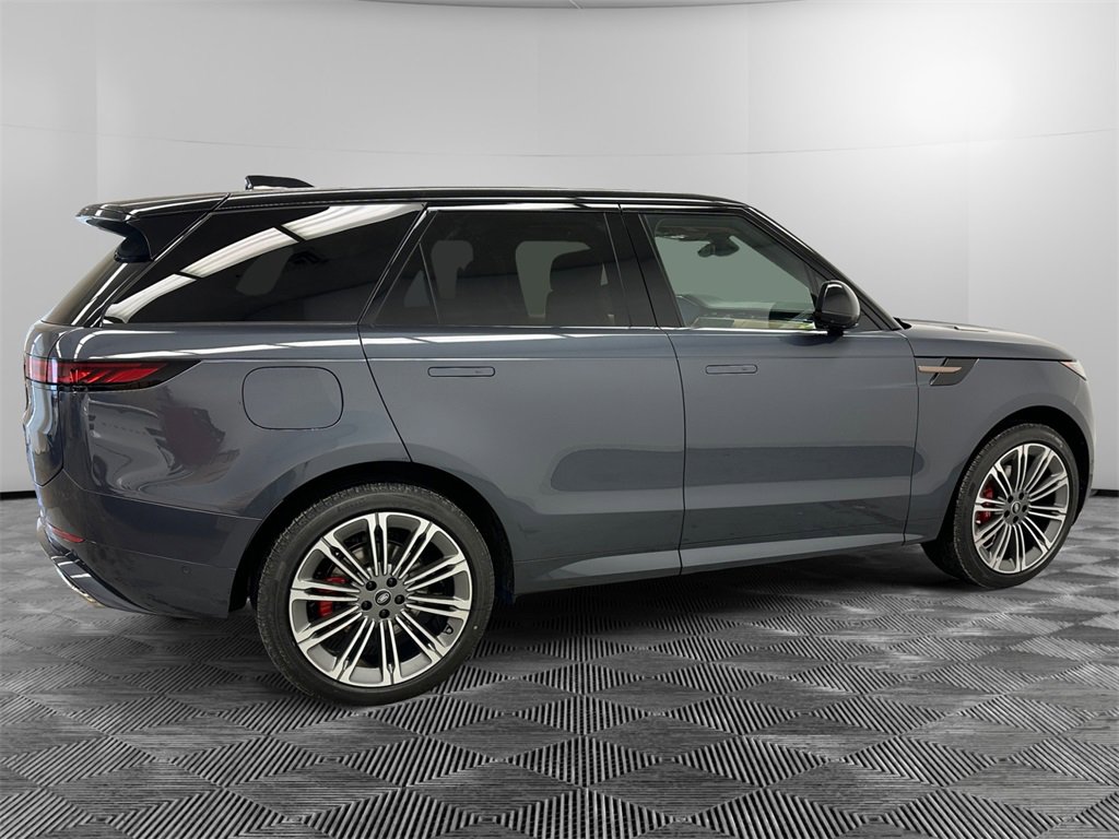 New 2025 Land Rover Range Rover Sport Dynamic SE image 5