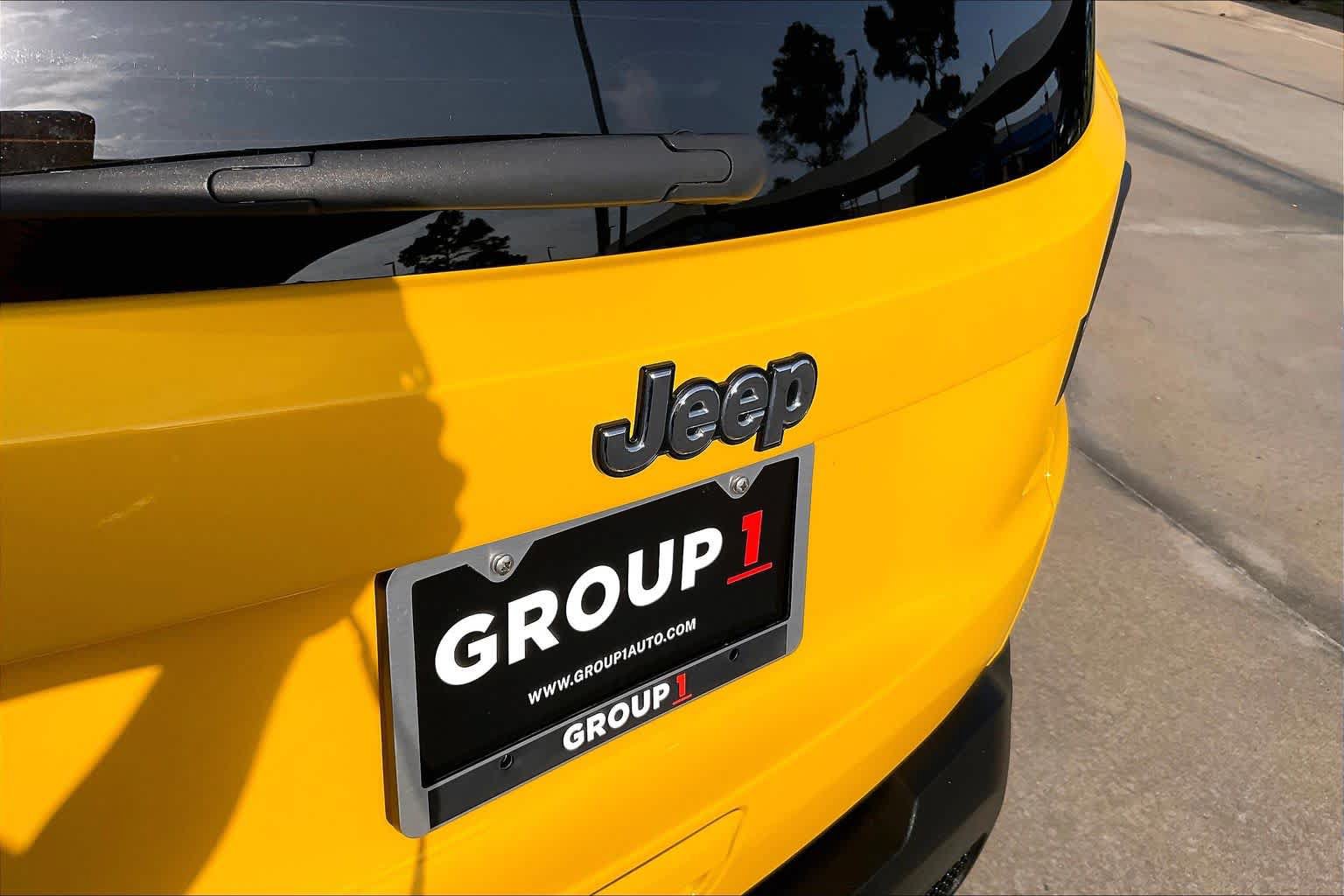 Used 2023 Jeep Renegade Latitude AWD/4WD image 30