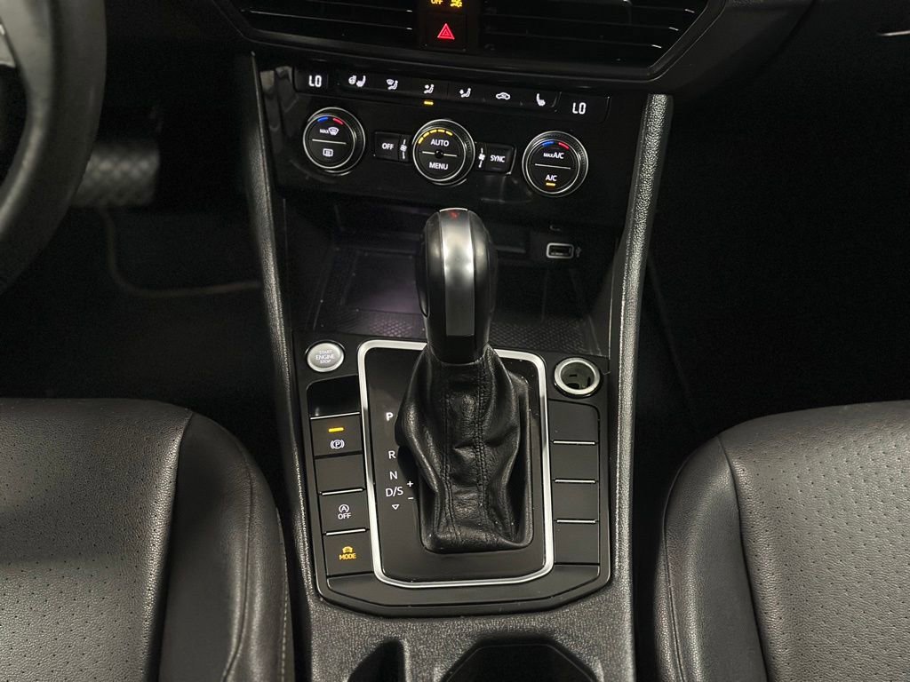 Used 2020 Volkswagen Jetta SEL FWD image 16