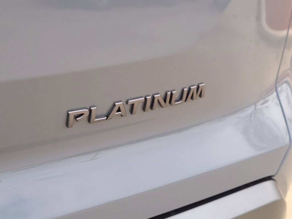New 2026 Nissan Pathfinder Platinum FWD image 7