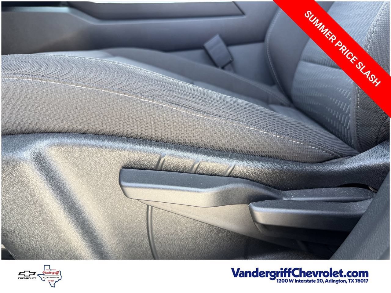Certified 2026 Chevrolet Equinox LT FWD image 24