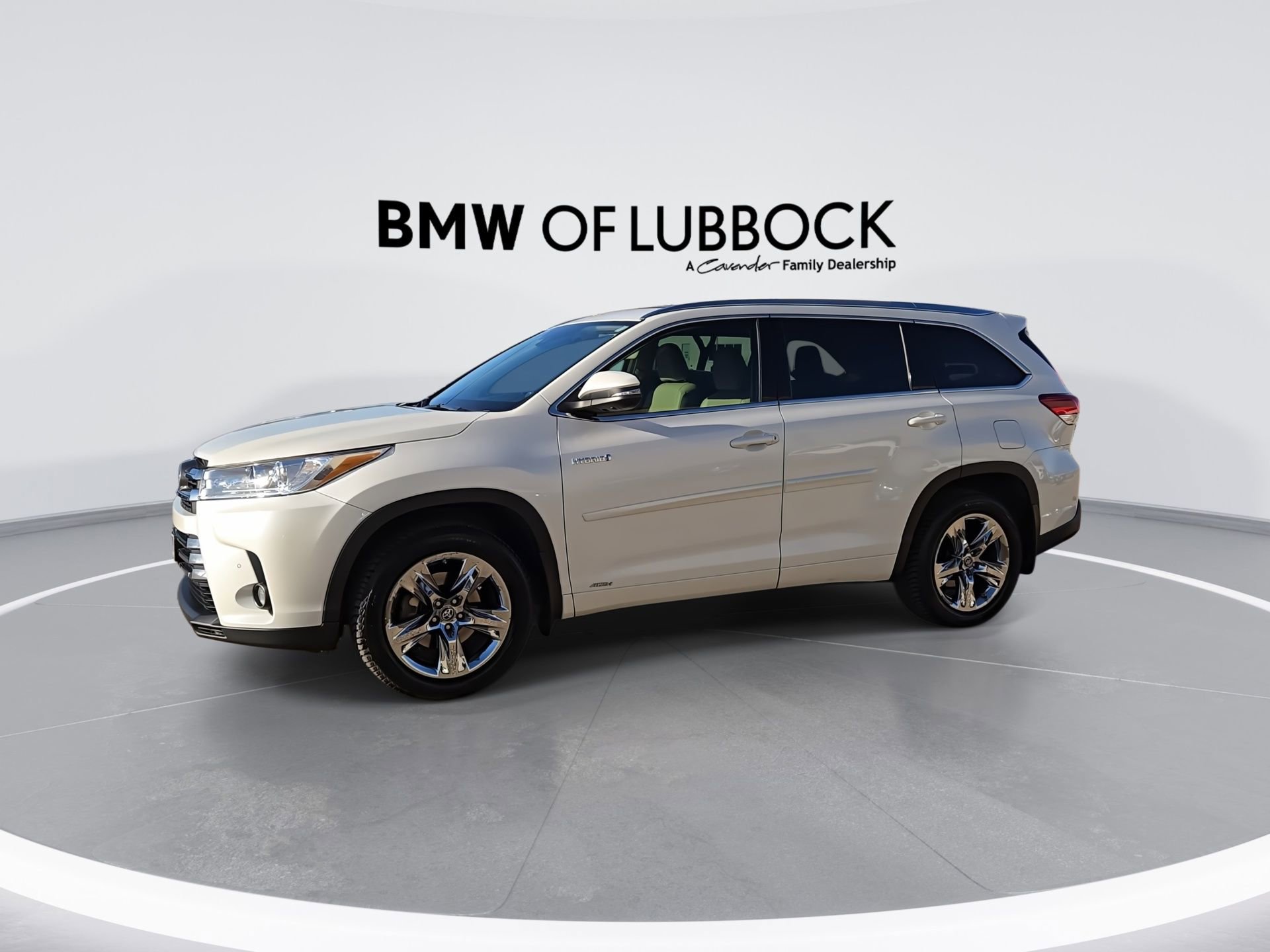 Used 2018 Toyota Highlander Limited Platinum w/ Carpet Mat Package (TMS) image 5