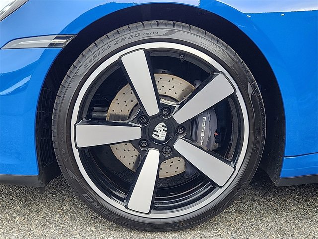 Used 2025 Porsche 911 Carrera image 10