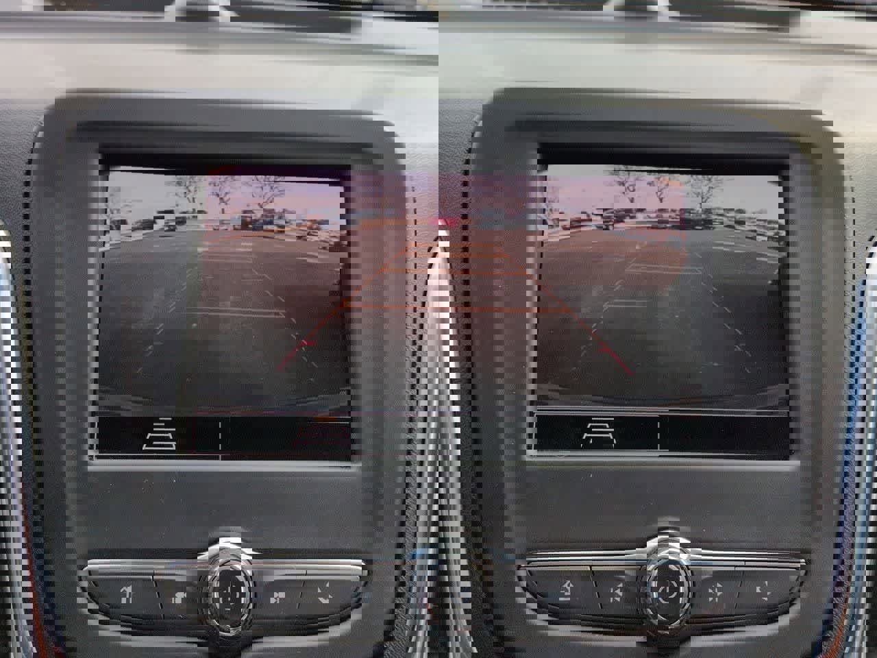 Used 2023 Chevrolet Equinox LT image 28