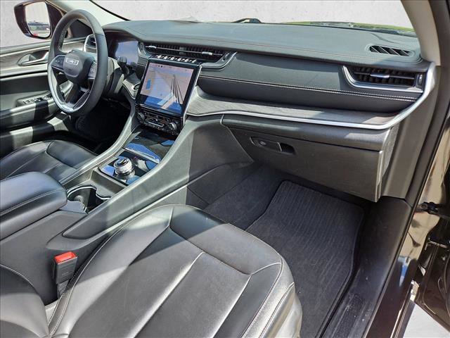 Used 2023 Jeep Grand Cherokee Limited image 23