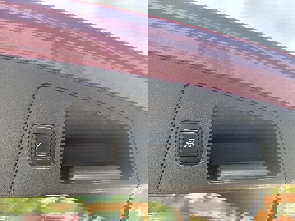 Used 2017 Buick Envision Essence image 31