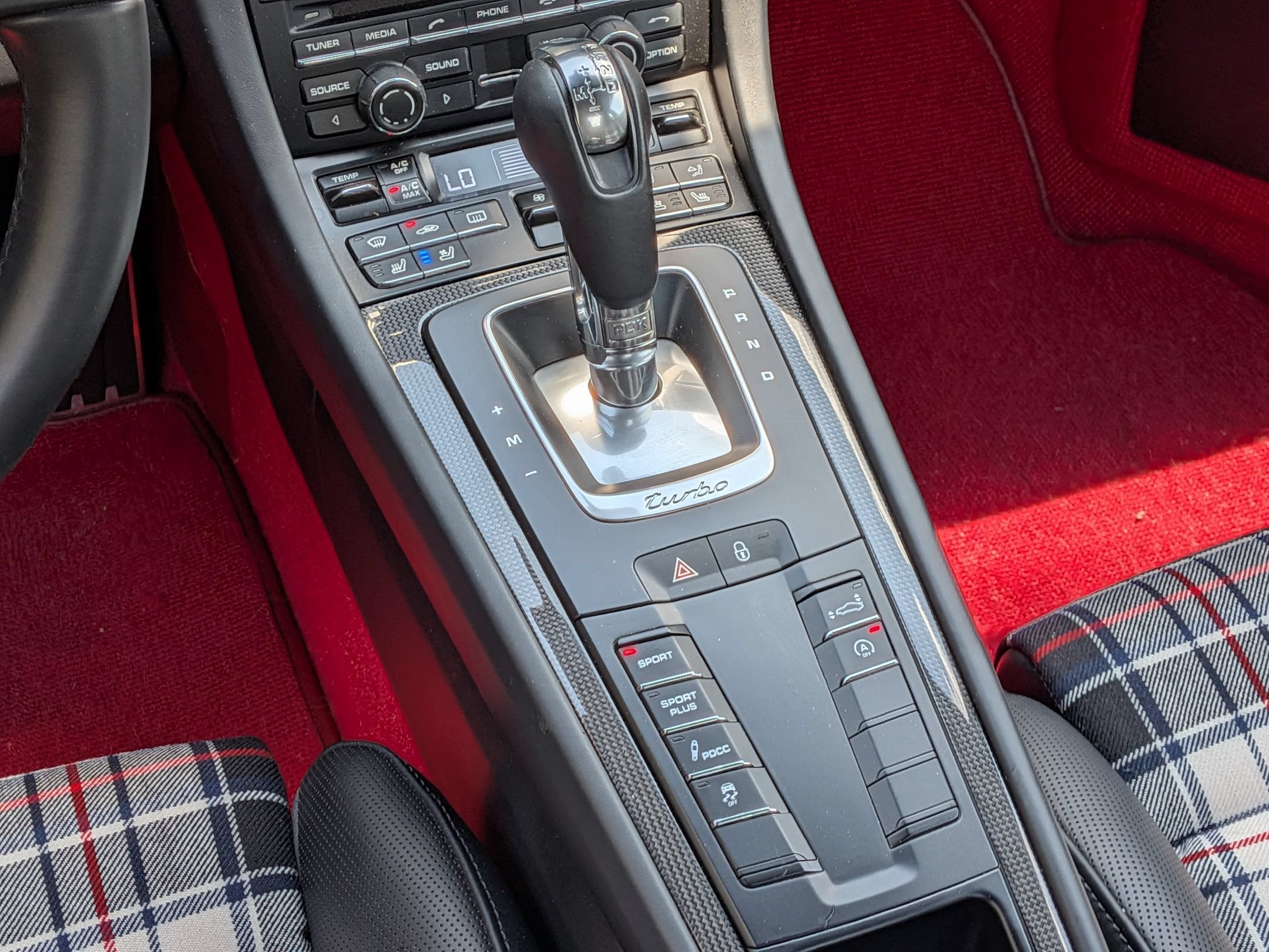 Certified 2014 Porsche 911 Turbo S AWD/4WD image 17