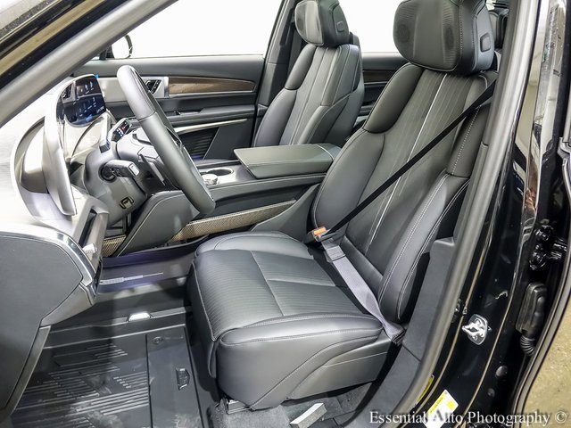 New 2026 Cadillac Vistiq Luxury w/ LPO, Floor Liner Package image 8