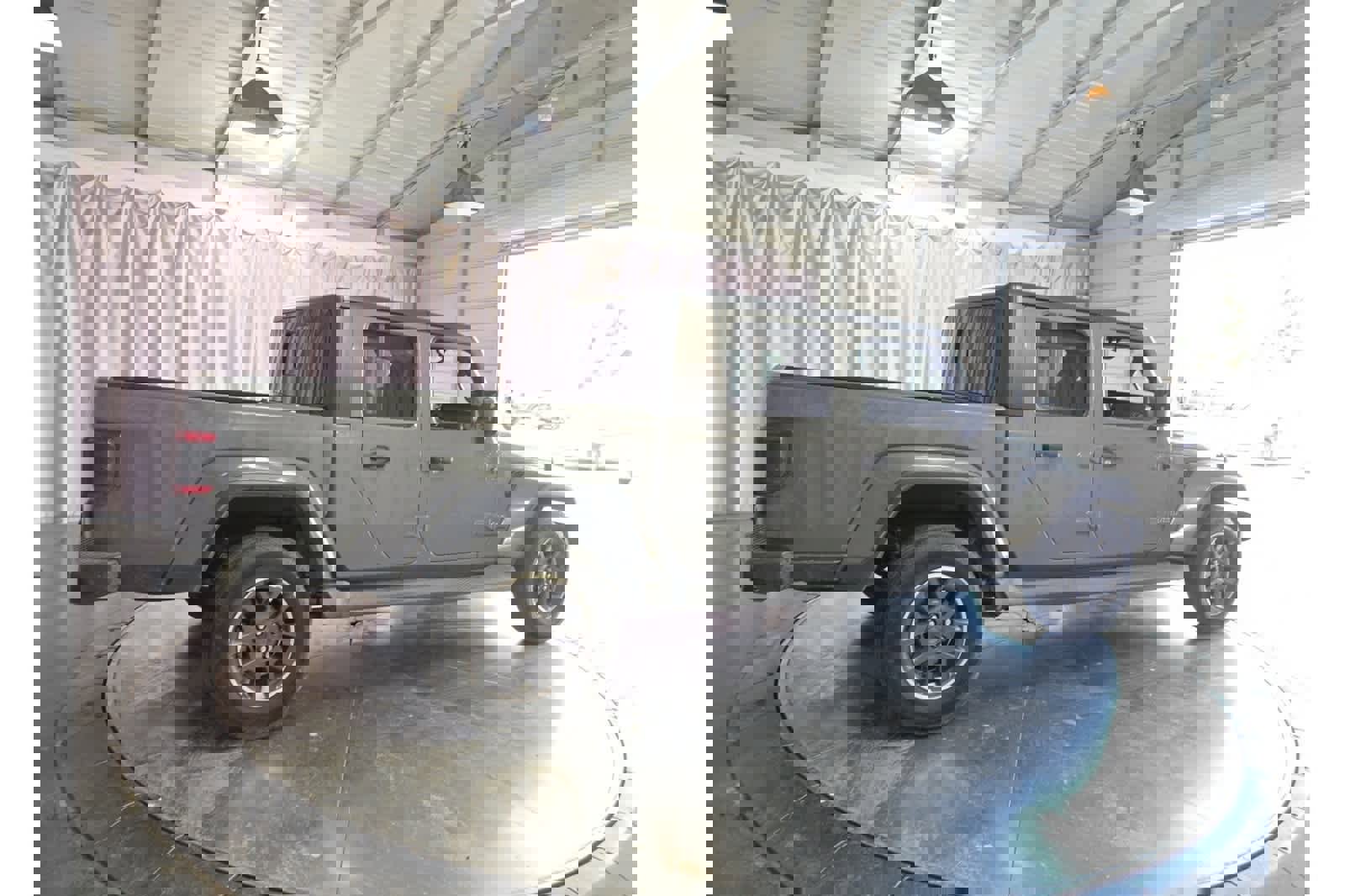 Used 2021 Jeep Gladiator Overland image 11