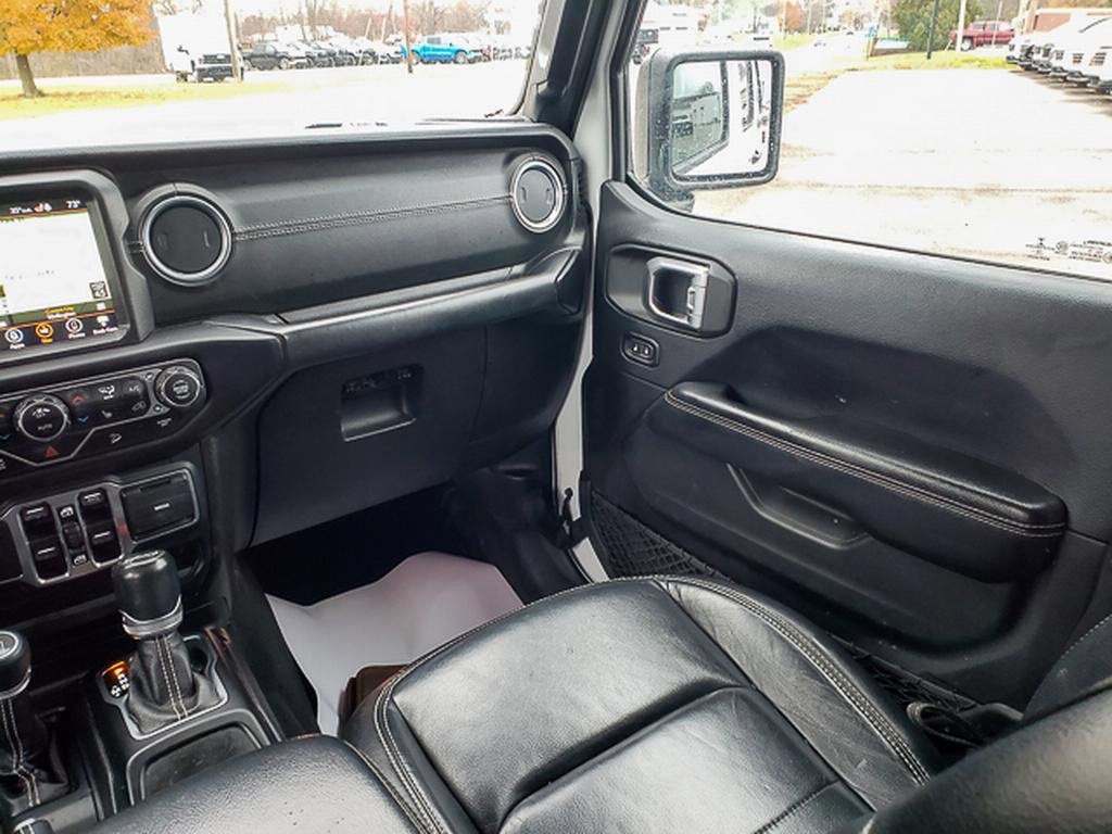 Used 2018 Jeep Wrangler Unlimited Sahara w/ Dual Top Group image 26