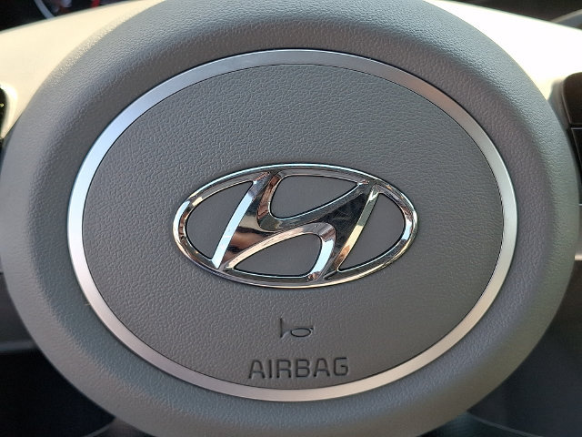 Used 2023 Hyundai Elantra SEL FWD image 20