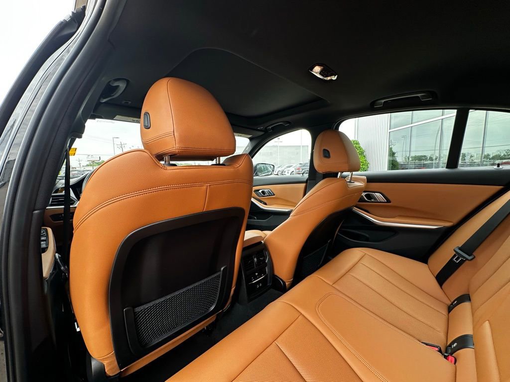 Used 2022 BMW 330i Sedan w/ Premium Package 2 image 27