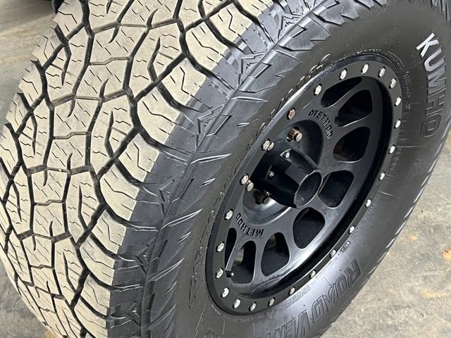 Used 2016 Jeep Wrangler Rubicon w/ Power Convenience Group image 25