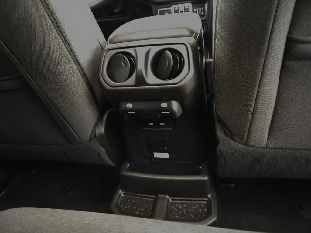 Certified 2025 Jeep Wrangler Sahara w/ Safety Group image 27