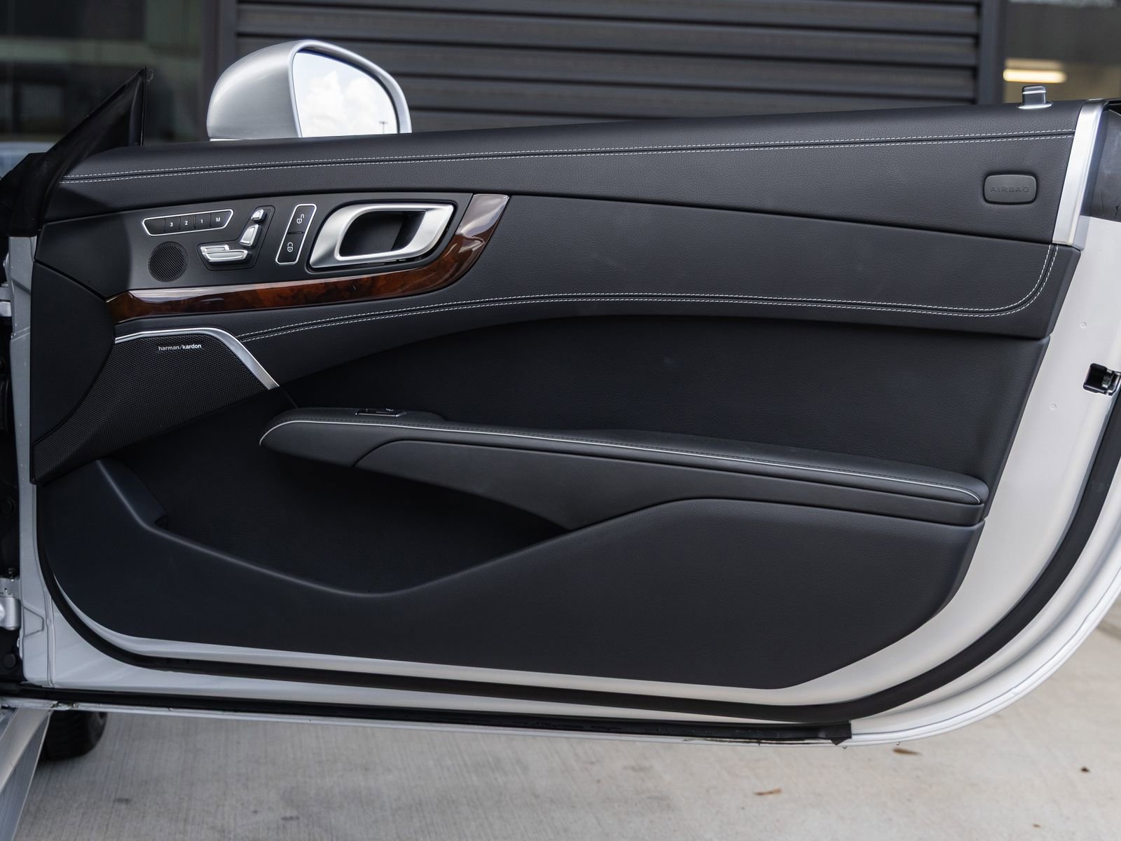 Used 2017 Mercedes-Benz SL 450 image 38