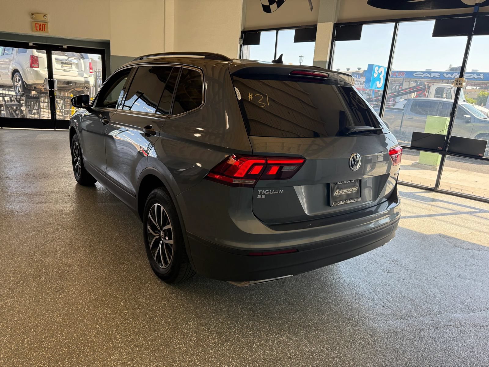 Used 2019 Volkswagen Tiguan SE w/ Panoramic Sunroof Package AWD/4WD image 5