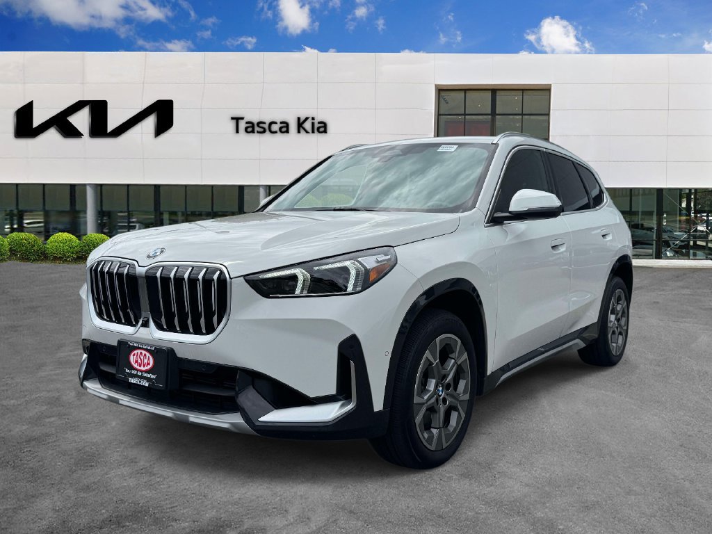 Used 2025 BMW X1 xDrive28i w/ Technology Package AWD/4WD image 3