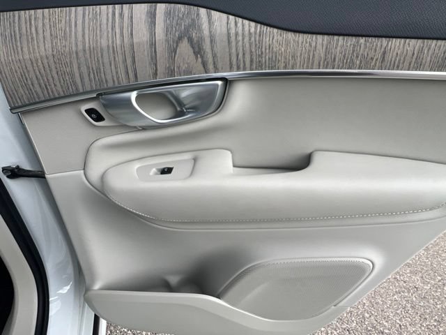 Used 2024 Volvo XC90 T8 Plus w/ Protection Package Premier AWD/4WD image 32