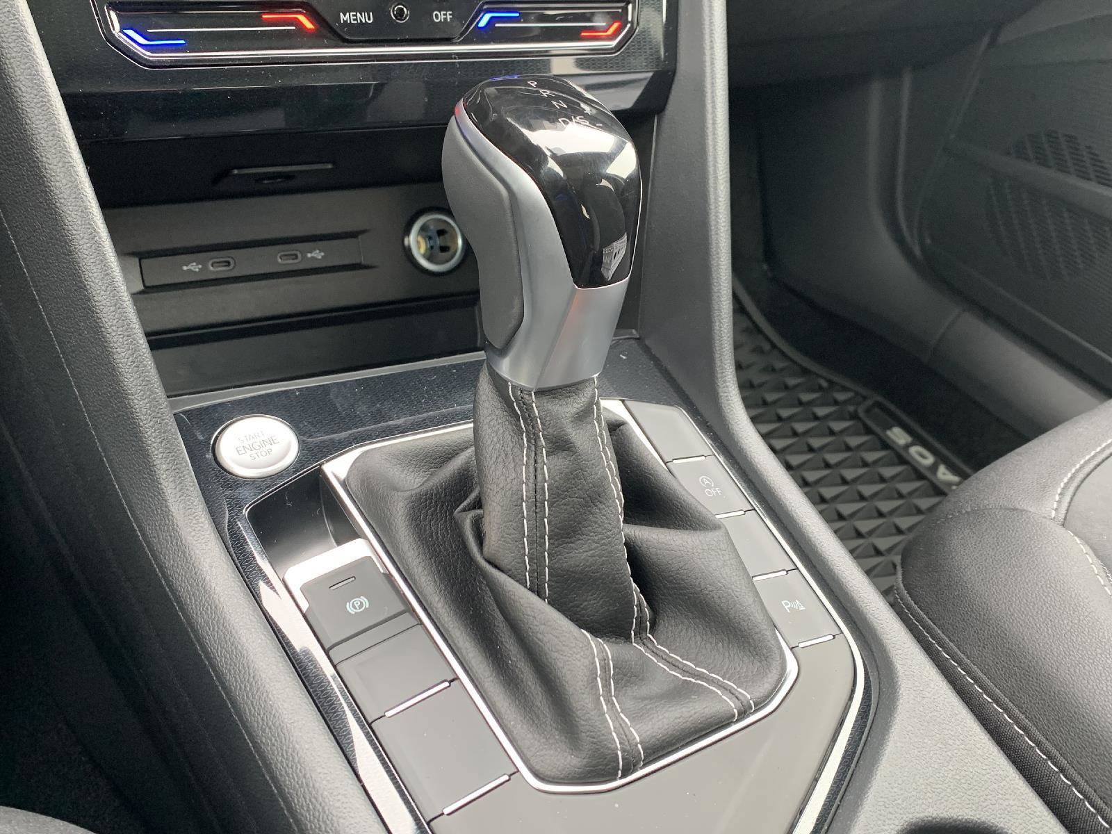 Used 2025 Volkswagen Taos SE w/ Taos Adventure Package (SXB) image 37