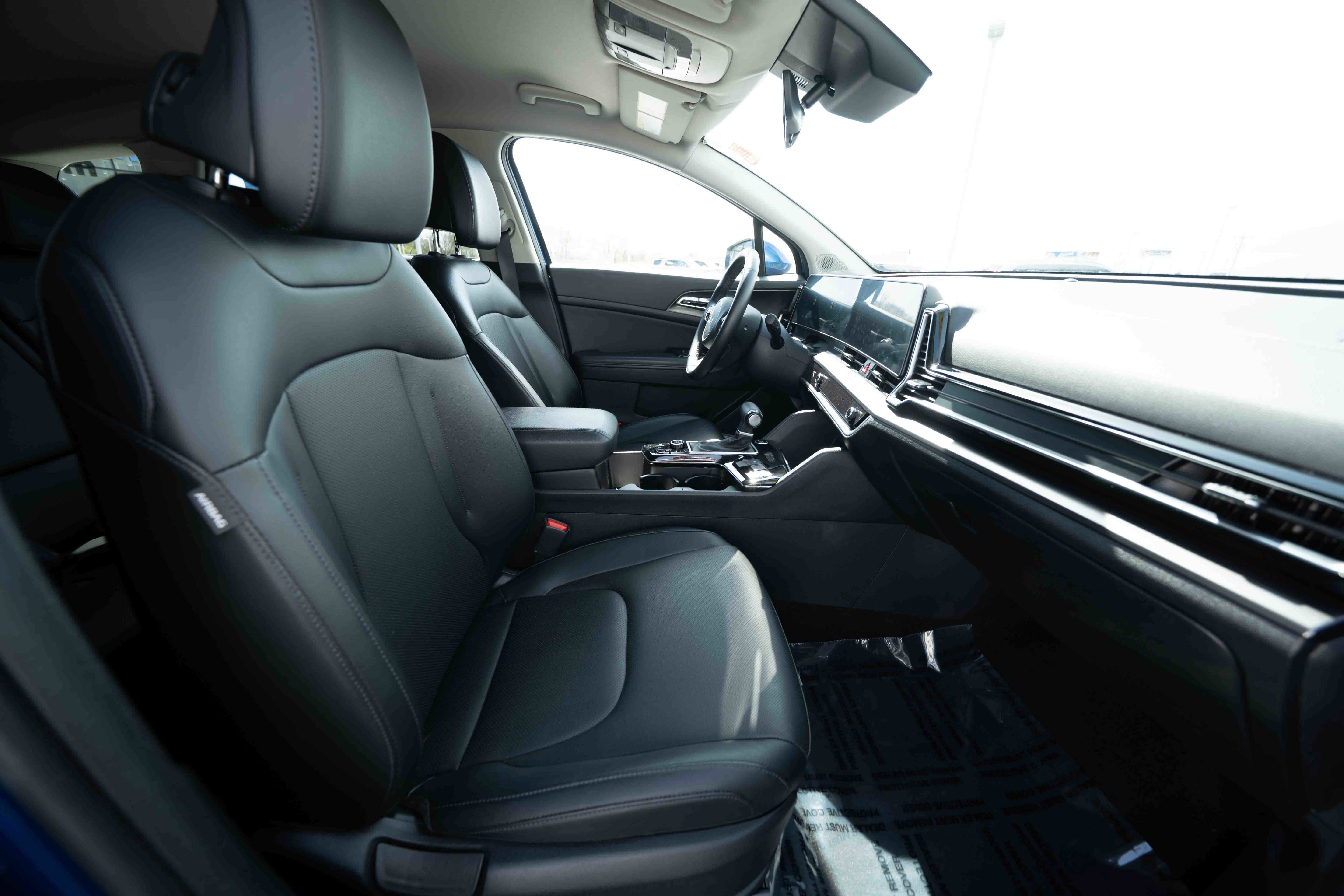 Used 2024 Kia Sportage EX AWD/4WD image 27