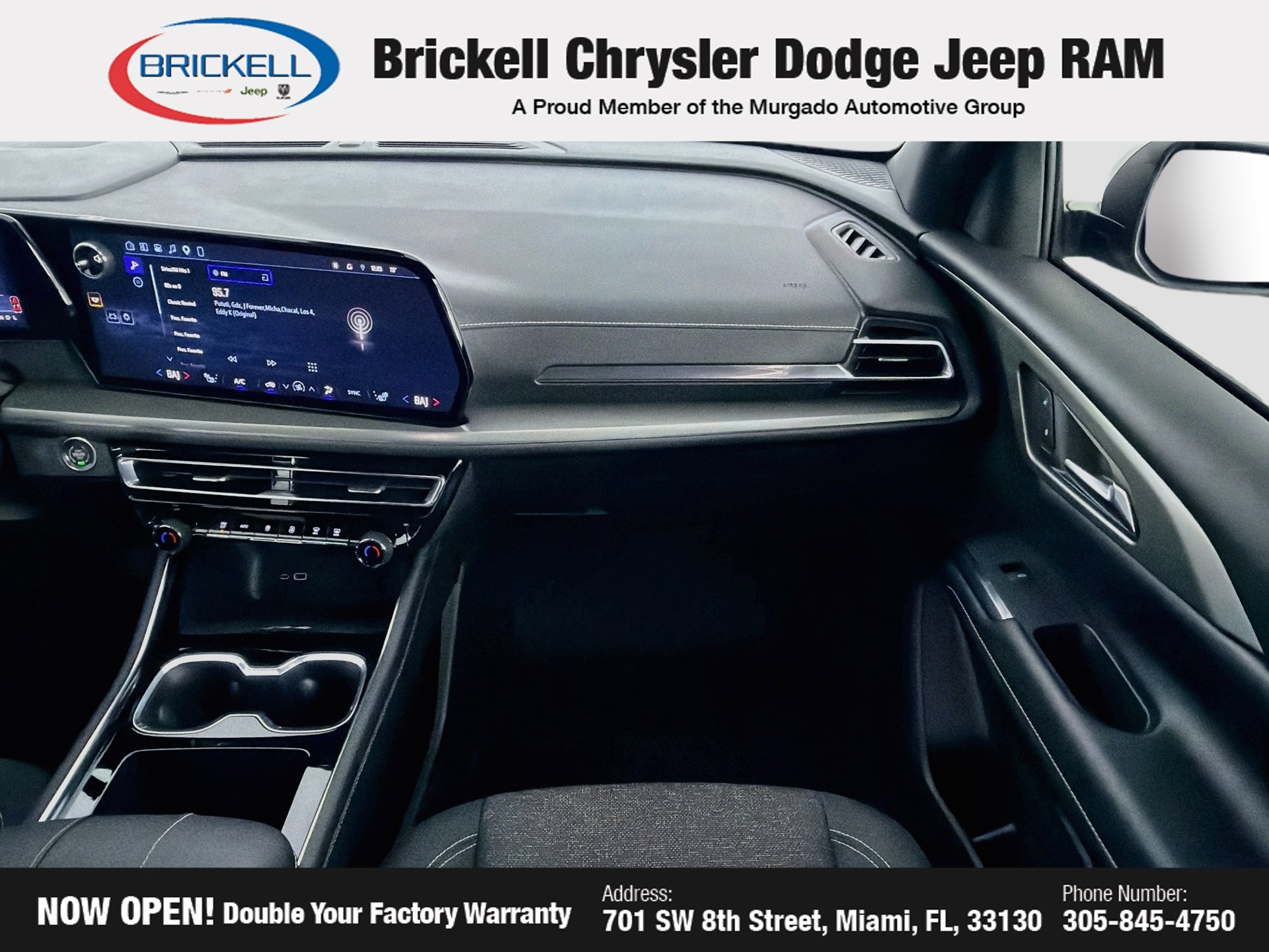 Used 2026 Chevrolet Traverse LT FWD image 18