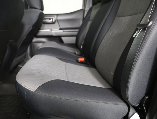 Used 2023 Toyota Tacoma TRD Off-Road image 6