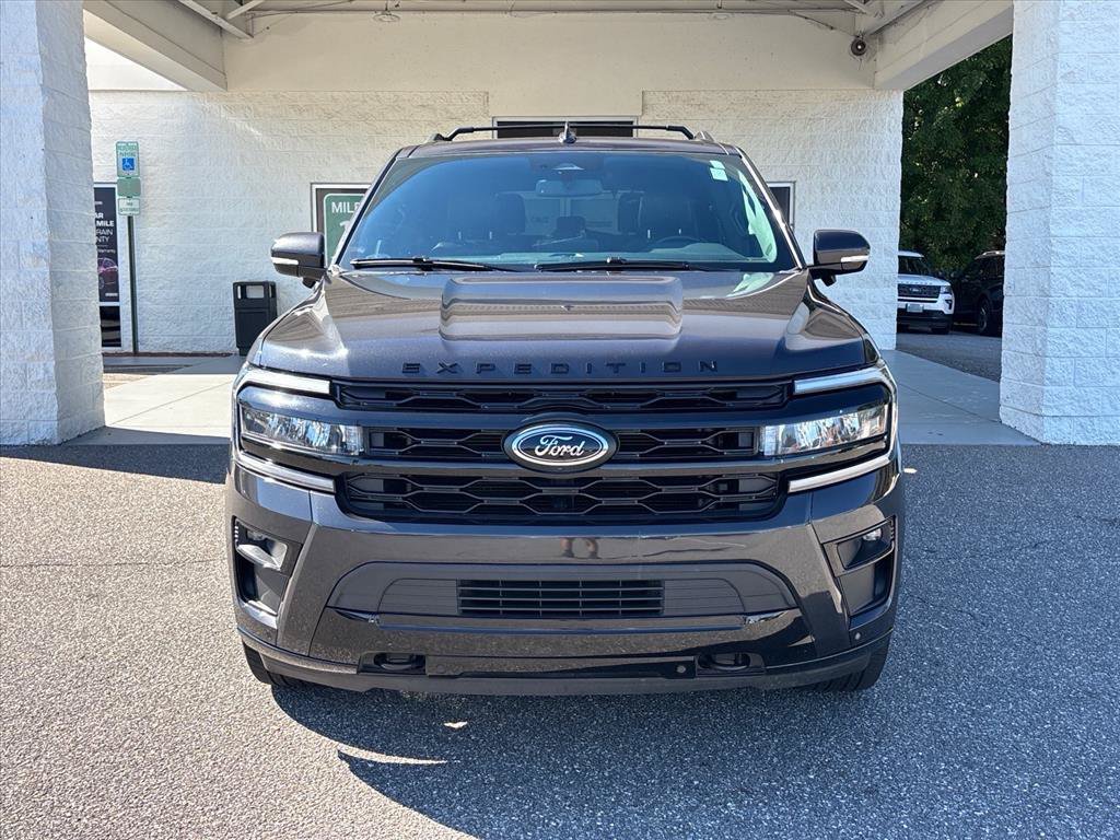 Used 2022 Ford Expedition Limited AWD/4WD image 22