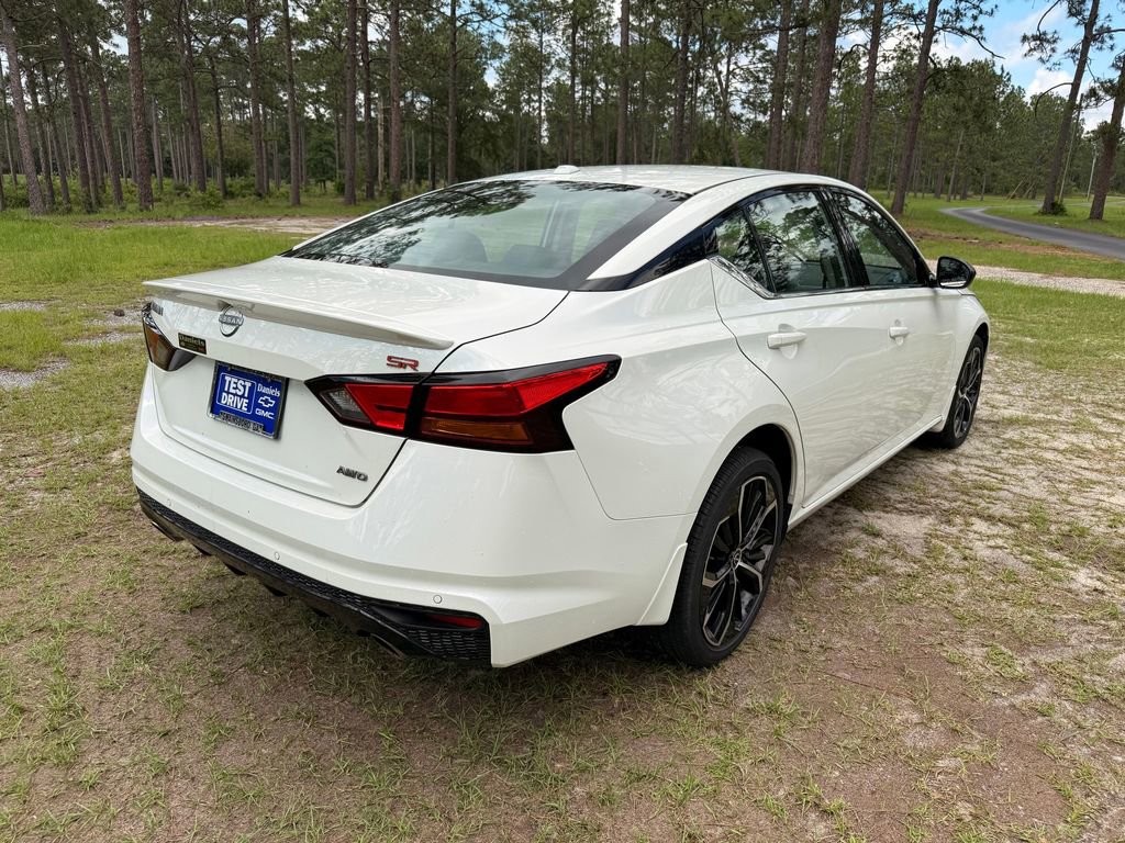 Used 2025 Nissan Altima 2.5 SR AWD/4WD image 5
