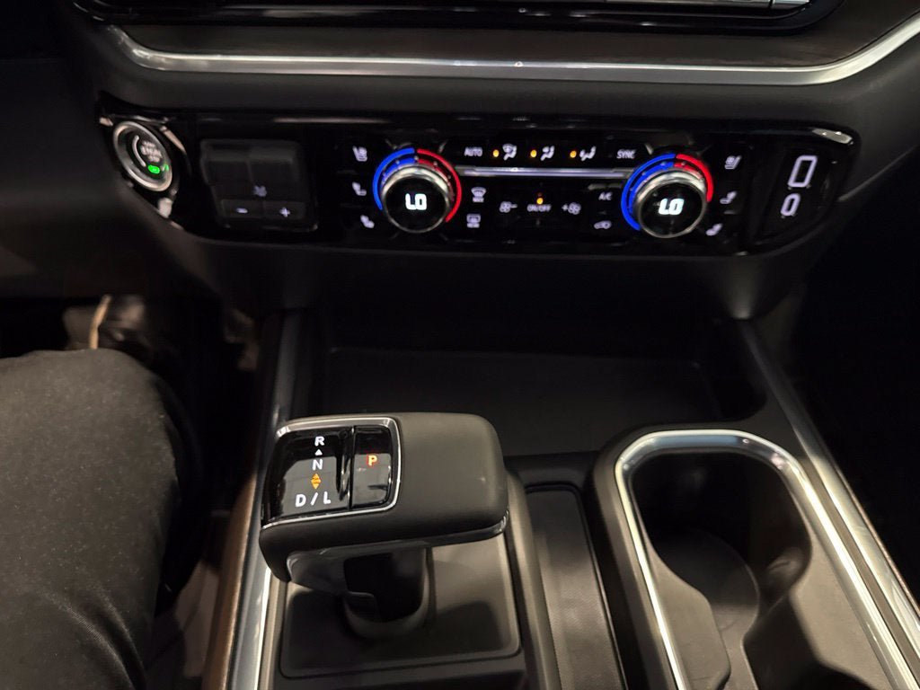 New 2026 GMC Sierra 1500 SLT w/ SLT Convenience Package AWD/4WD image 29