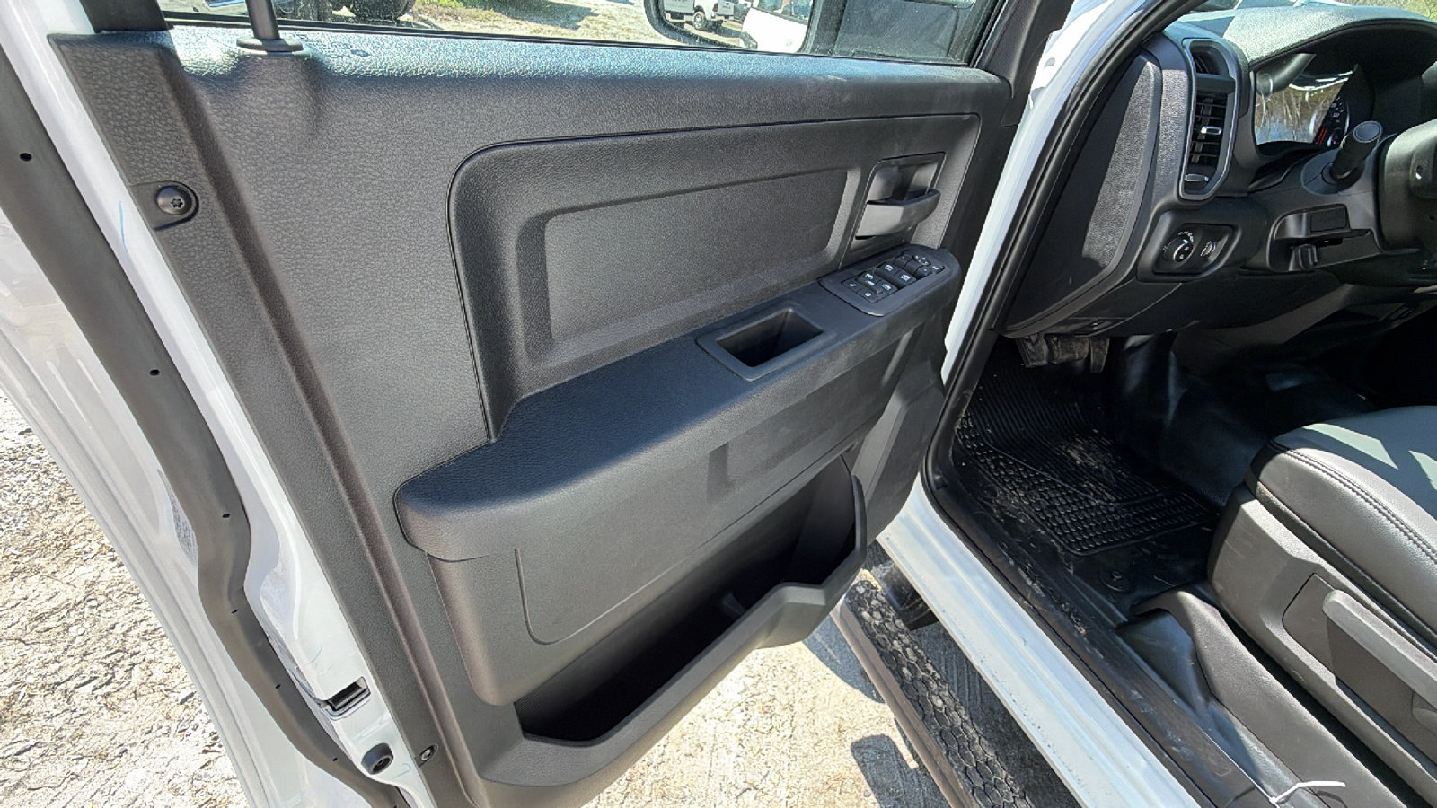 New 2026 RAM 2500 Tradesman AWD/4WD image 14