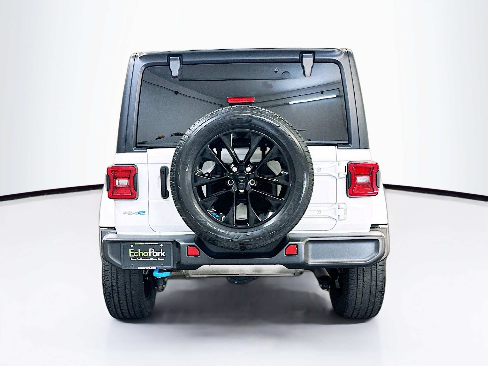 Used 2023 Jeep Wrangler Unlimited Sahara AWD/4WD image 7