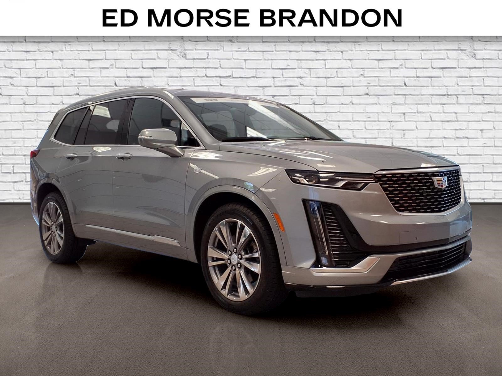 Certified 2025 Cadillac XT6 Premium Luxury FWD image 6