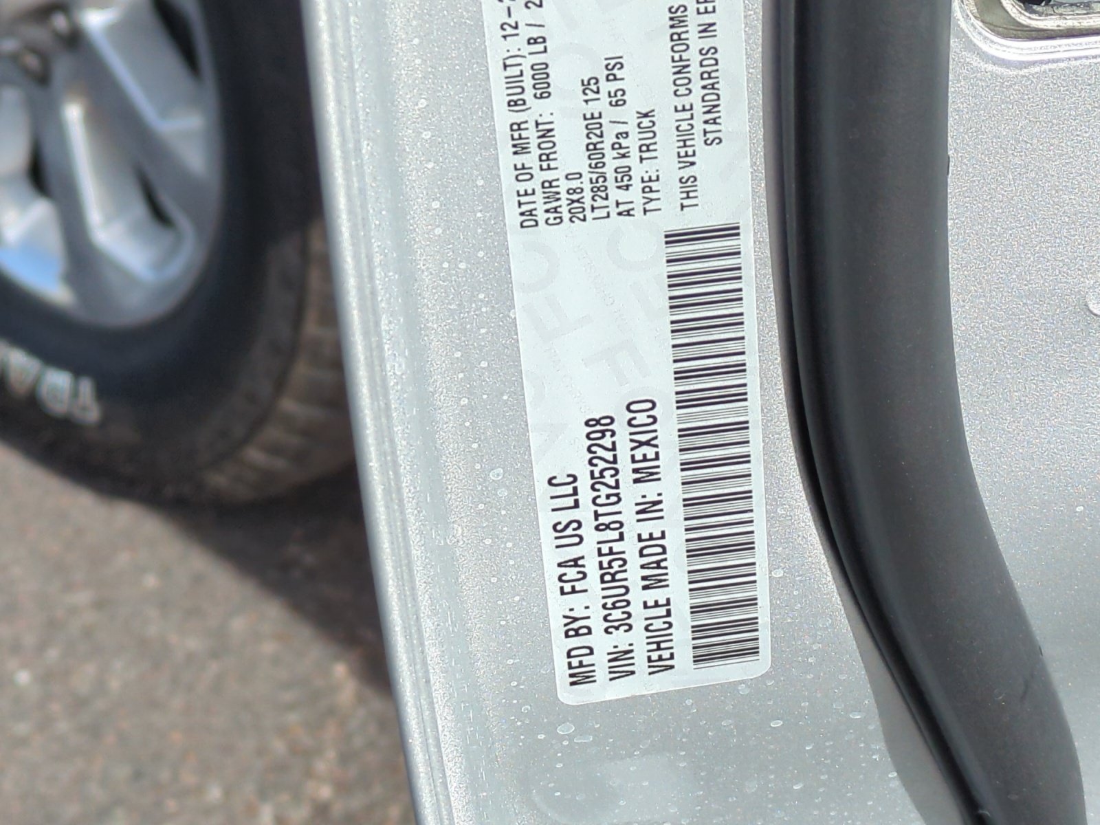 New 2026 RAM 2500 Laramie w/ Sport Appearance Package AWD/4WD image 25