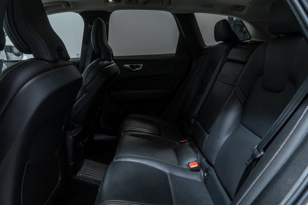 Used 2021 Volvo XC60 T8 Inscription w/ Advanced Package image 28
