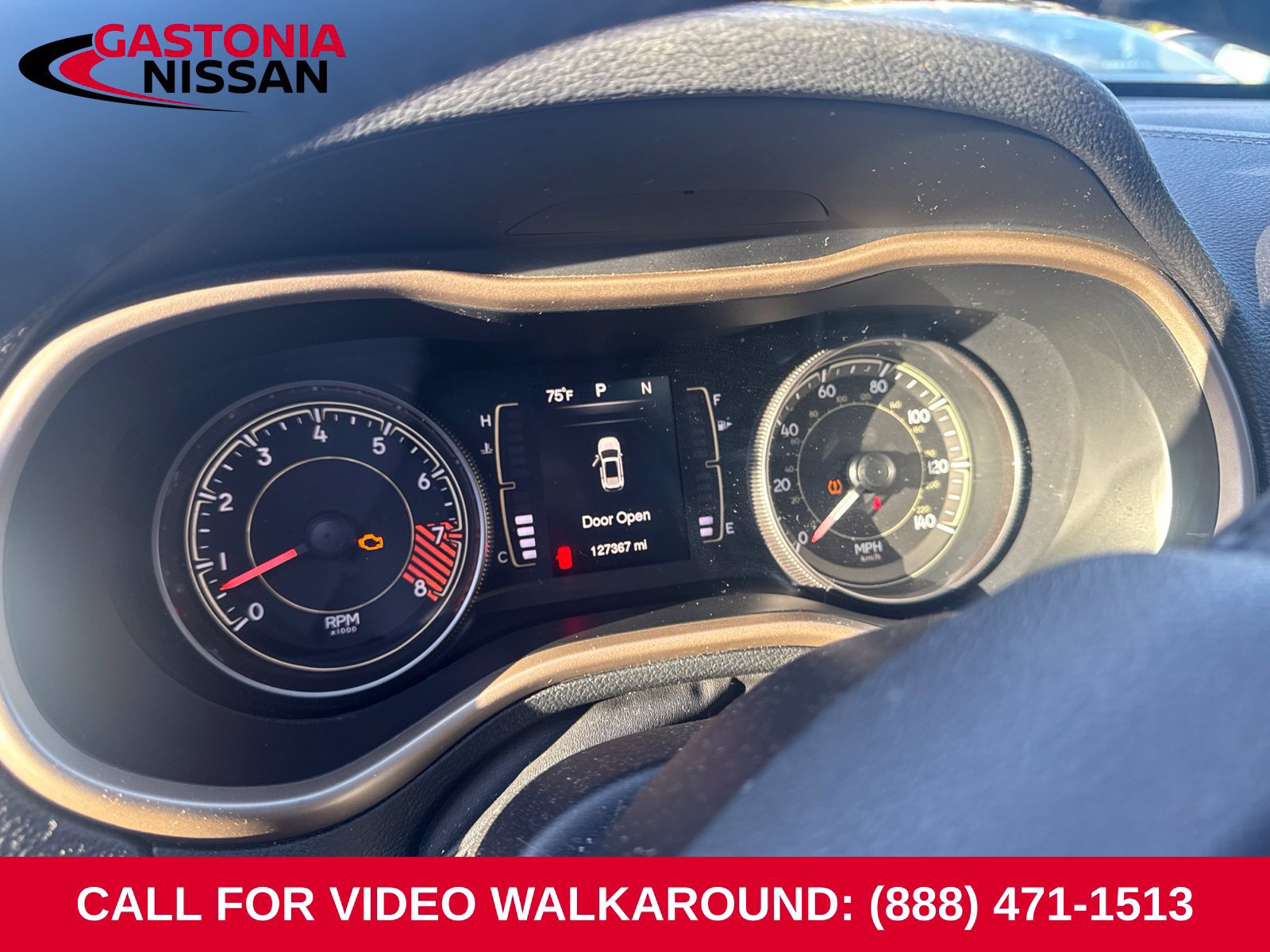 Used 2014 Jeep Cherokee Latitude w/ Comfort/Convenience Group AWD/4WD image 3