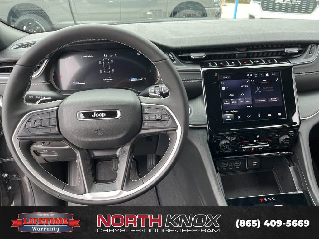 New 2025 Jeep Grand Cherokee L Altitude image 8