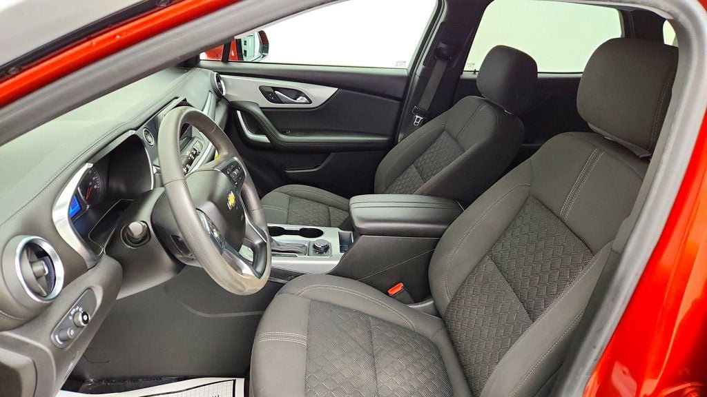 Used 2021 Chevrolet Blazer LT FWD image 18