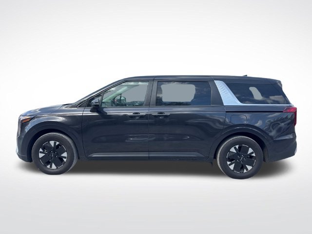 Used 2026 Kia Carnival LXS FWD image 3