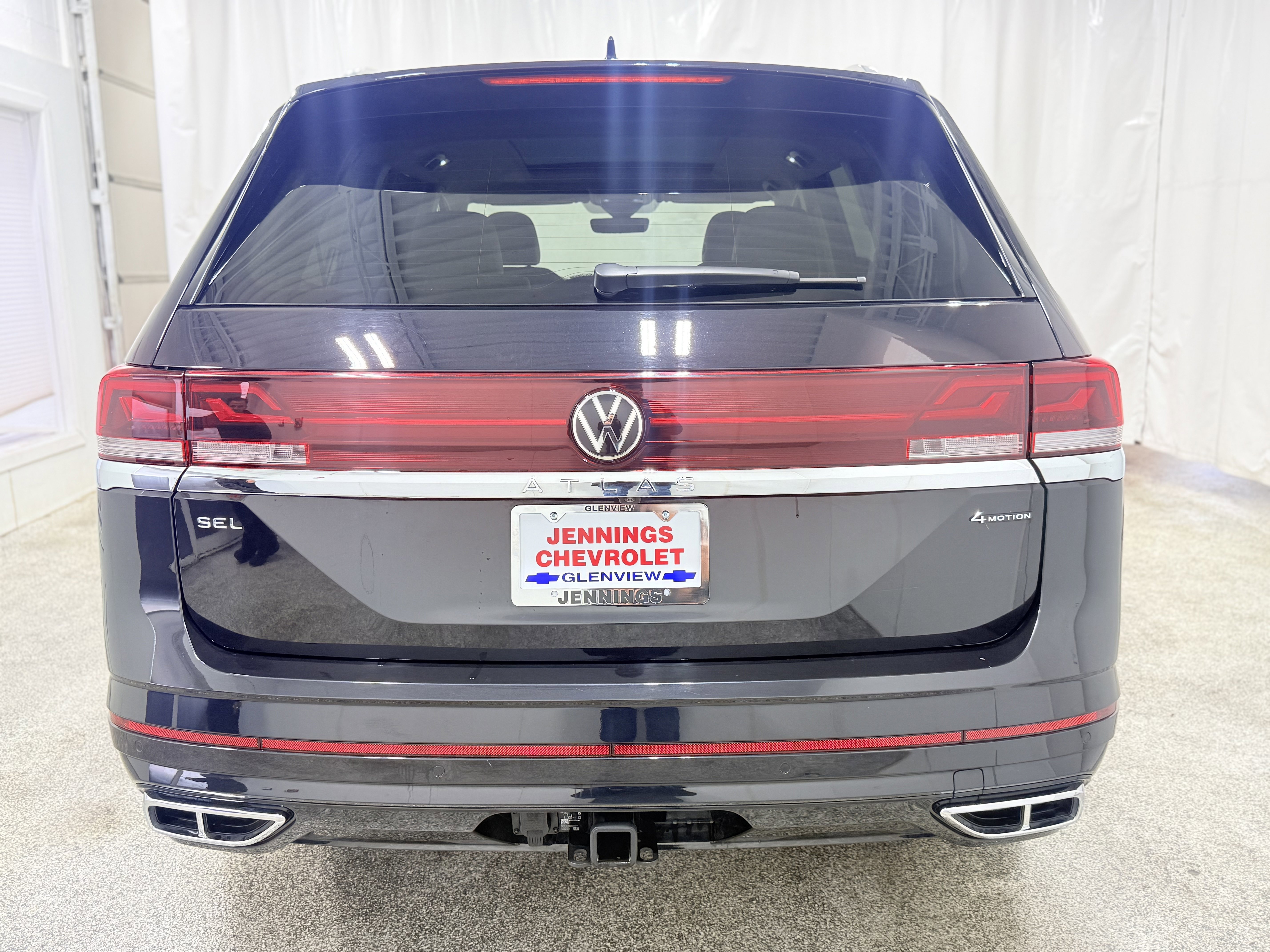 Used 2024 Volkswagen Atlas SEL Premium R-Line image 7
