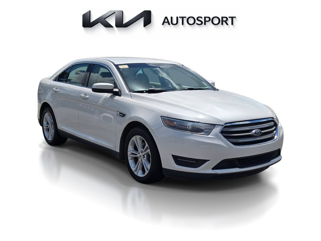 Used 2017 Ford Taurus SEL w/ Equipment Group 201A FWD image 4