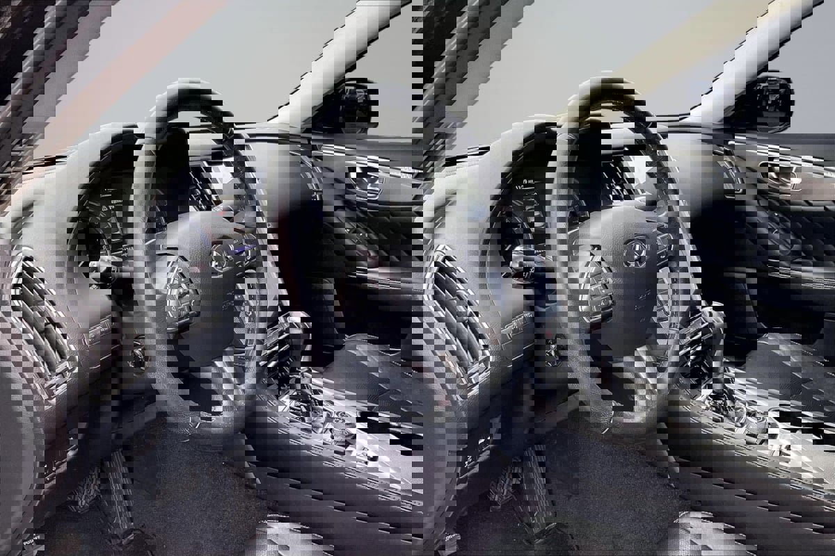 Used 2015 INFINITI Q50 Premium w/ Navigation Package image 14