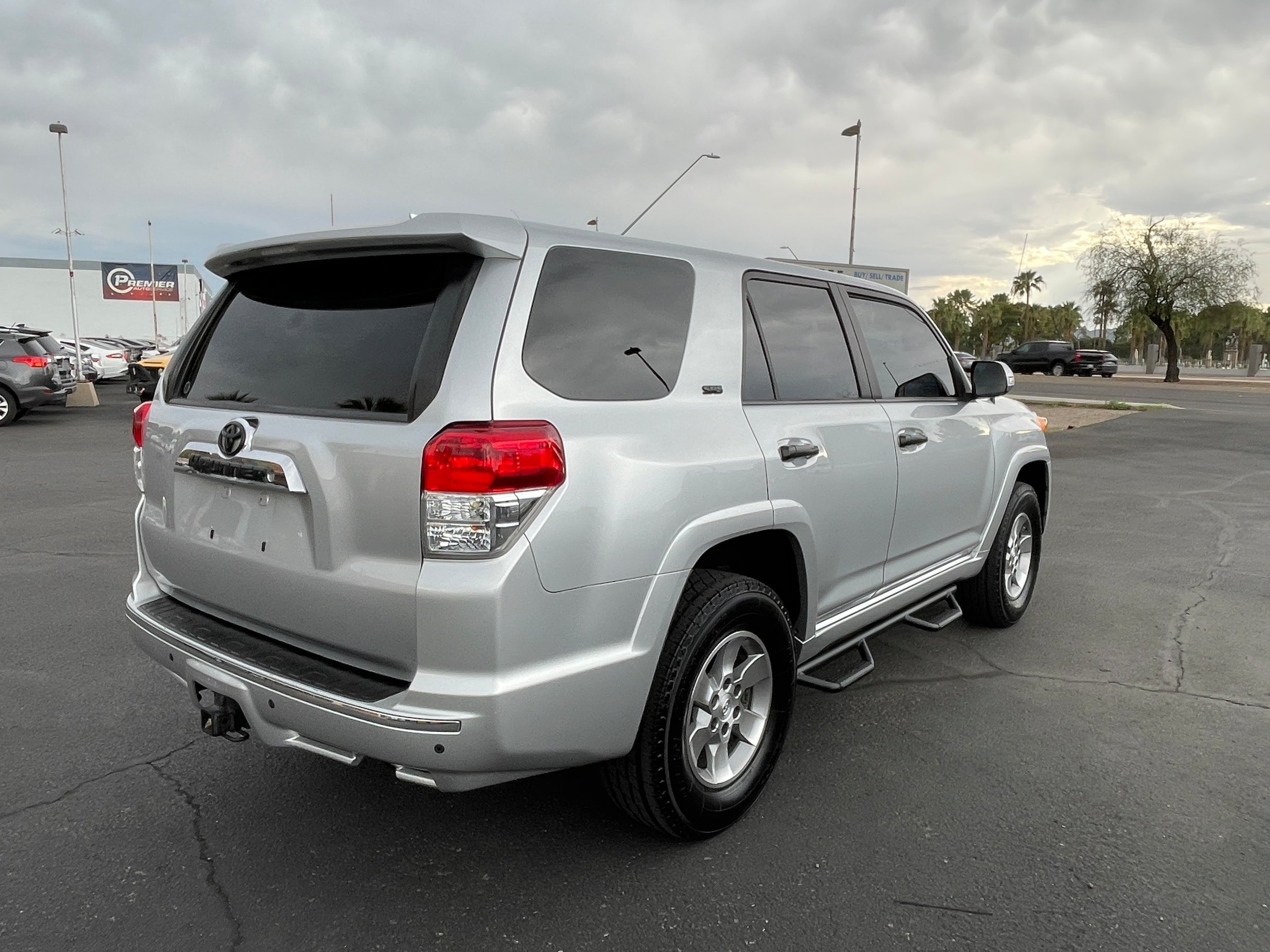 Used 2010 Toyota 4Runner SR5 w/ Convenience Pkg RWD image 5