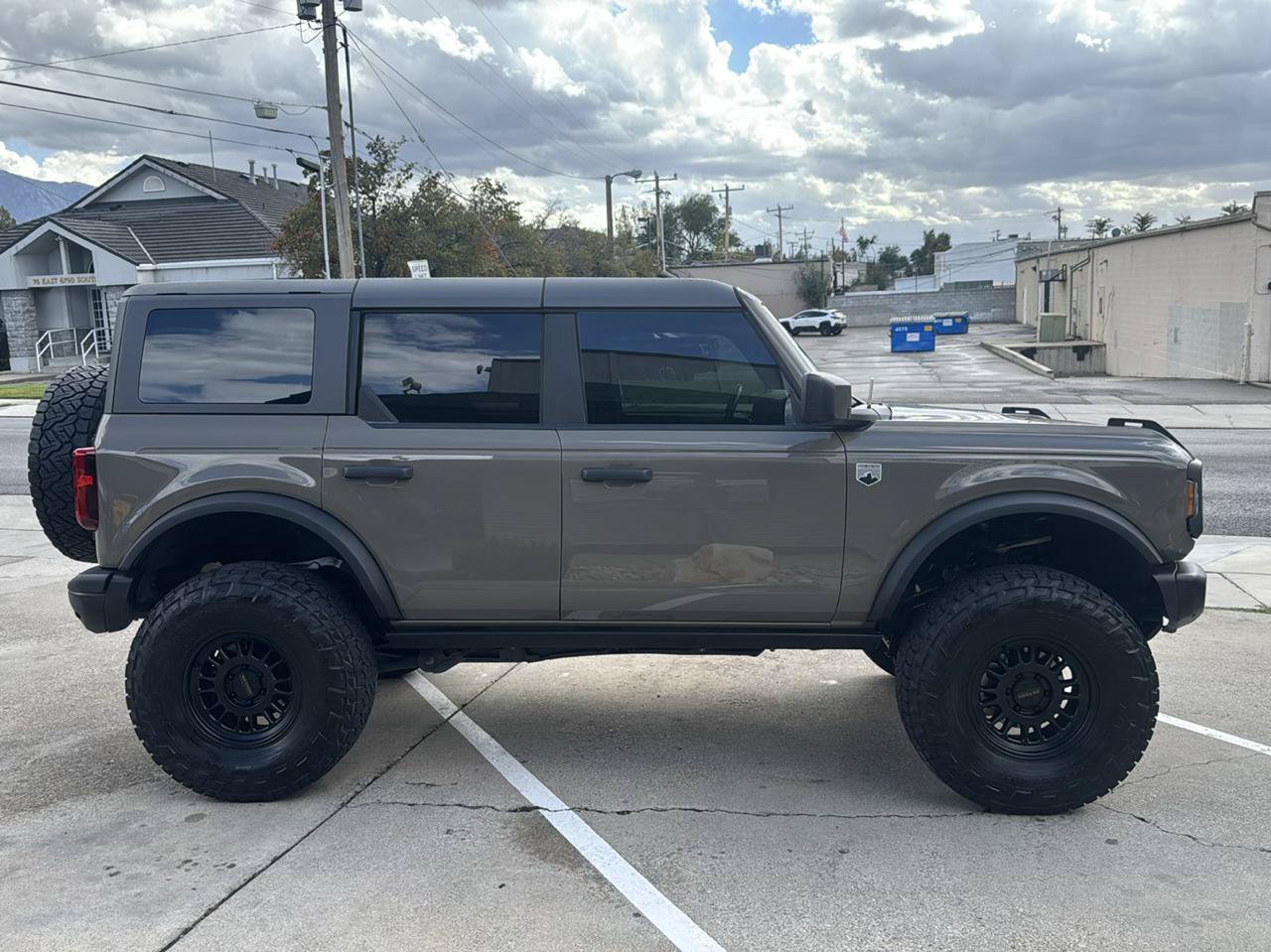 Used 2025 Ford Bronco Big Bend w/ Black Diamond Package AWD/4WD image 4