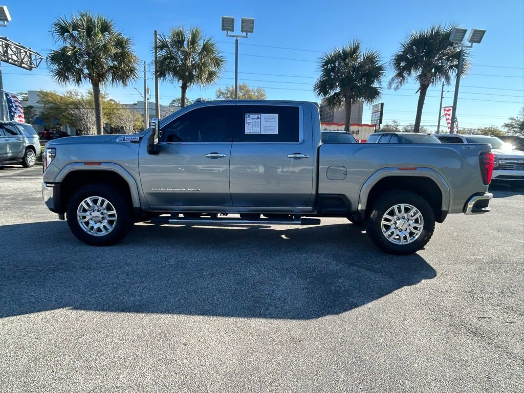 Used 2024 GMC Sierra 2500 SLT w/ SLT Premium Package image 4