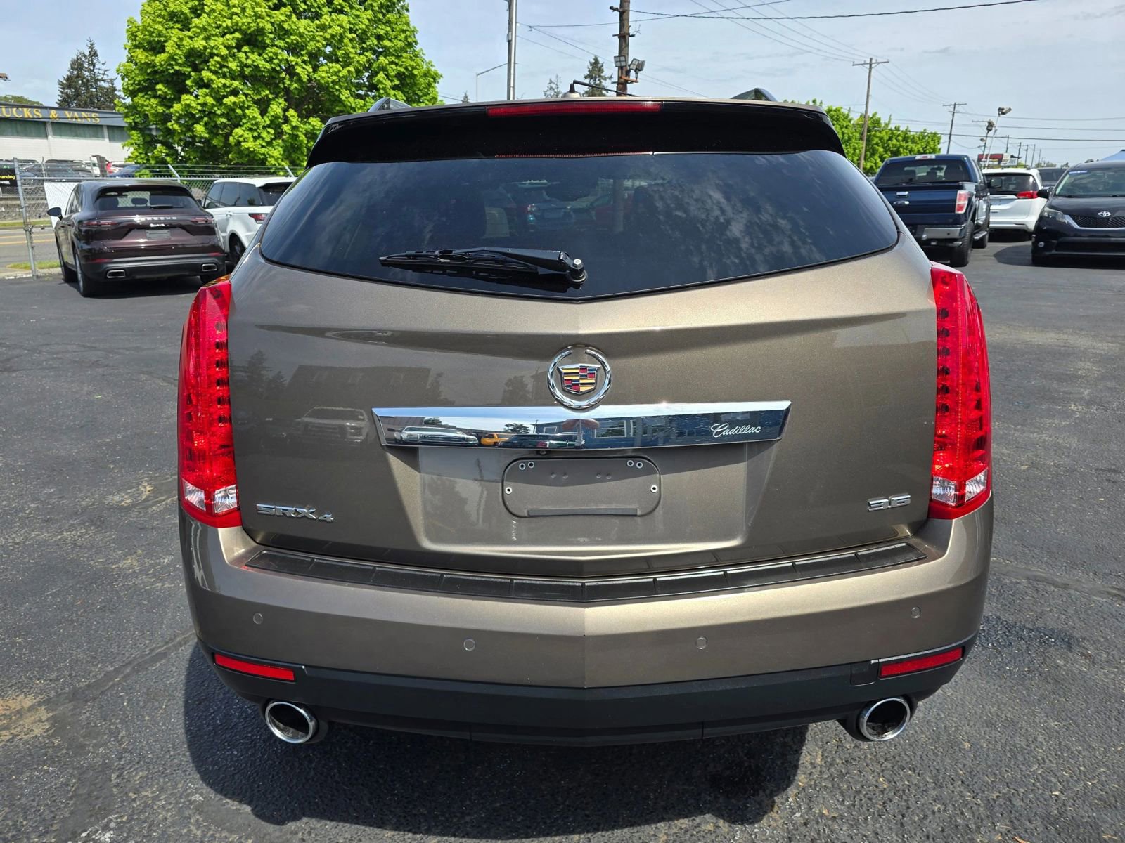 Used 2016 Cadillac SRX Performance w/ Driver Awareness Package AWD/4WD image 4