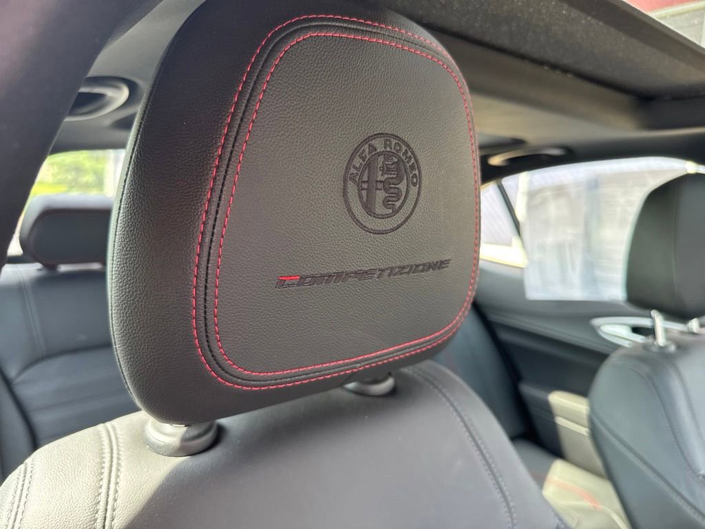 Used 2024 Alfa Romeo Giulia AWD image 64