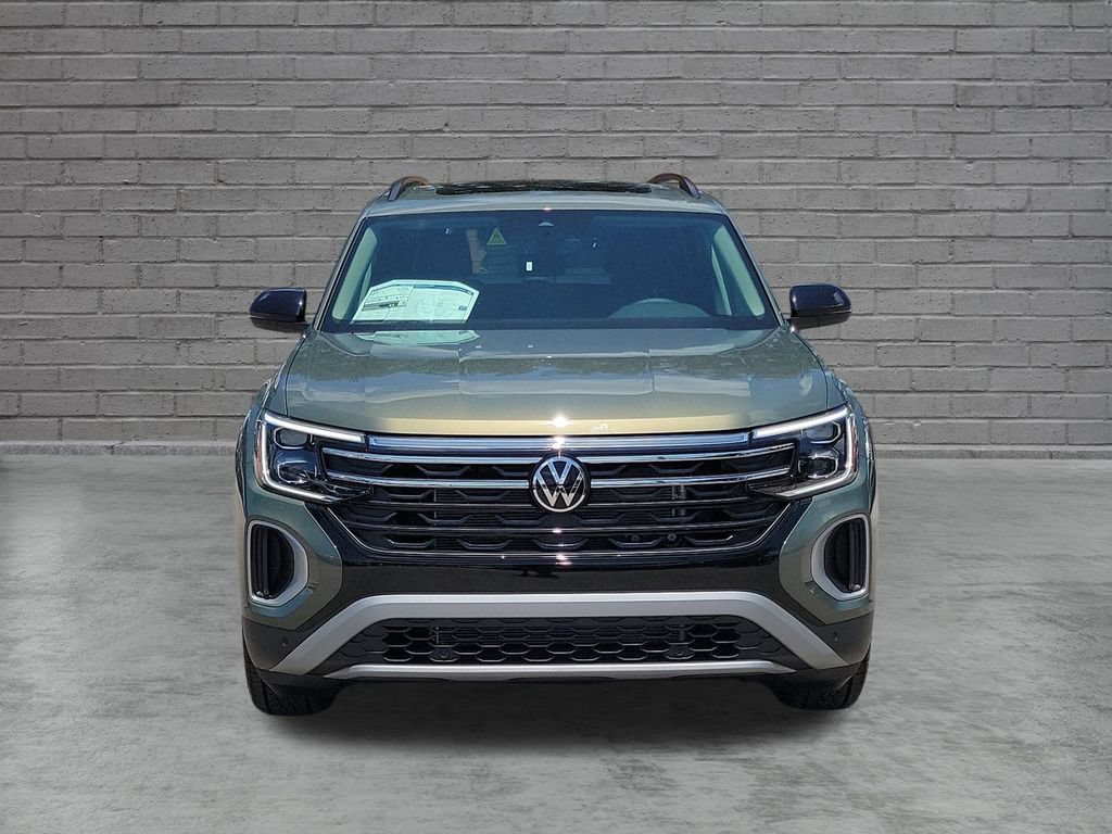 New 2026 Volkswagen Atlas Peak Edition AWD/4WD image 2