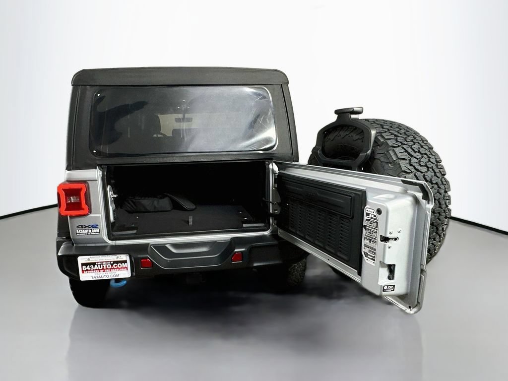 Used 2023 Jeep Wrangler Unlimited Rubicon 4xe AWD/4WD image 35